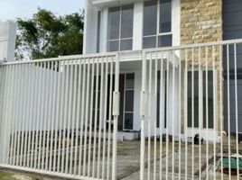 4 Habitación Villa en venta en Tenggilis Mejoyo, East Jawa, Tenggilis Mejoyo, Surabaya