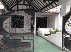 6 Bedroom House for sale in Dukuhpakis, Surabaya, Dukuhpakis