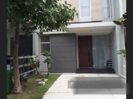 4 Habitación Villa en venta en Wiyung, East Jawa, Wiyung