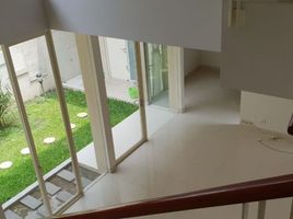 4 Bedroom House for sale in Dukuhpakis, Surabaya, Dukuhpakis