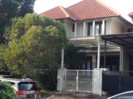 4 Bedroom House for sale in Dukuhpakis, Surabaya, Dukuhpakis