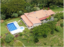 2 Bedroom Villa for sale in Bare Foot Park (Parque de los Pies Descalzos), Medellin, Medellin