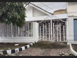 5 Bedroom House for sale in Dukuhpakis, Surabaya, Dukuhpakis