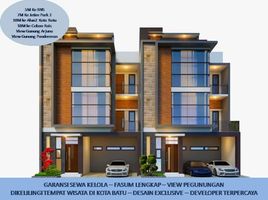 4 Bedroom House for sale in Dukuhpakis, Surabaya, Dukuhpakis