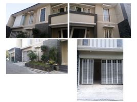 9 Bedroom House for sale in Jambangan, Surabaya, Jambangan