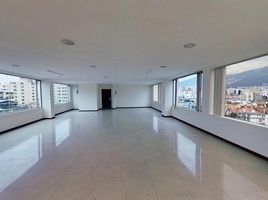 142 SqM Office for sale in Basilica of the National Vow, Quito, Quito, Quito