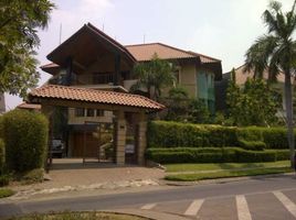 4 Bedroom House for sale in Lakarsantri, Surabaya, Lakarsantri