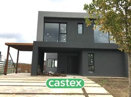 4 Bedroom House for sale in Escobar, Buenos Aires, Escobar