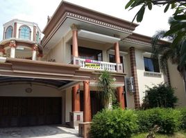 8 Kamar Rumah for sale in Lakarsantri, Surabaya, Lakarsantri