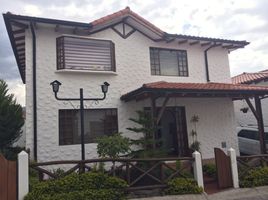 3 Bedroom Villa for sale in Cumbaya, Pichincha, Cumbaya