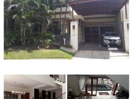 6 Bedroom House for sale in Dukuhpakis, Surabaya, Dukuhpakis