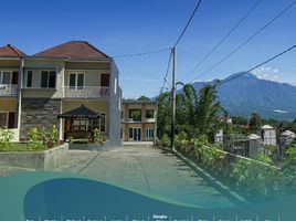 4 Habitación Villa en venta en Junrejo, East Jawa, Junrejo