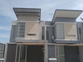 4 Kamar Rumah for sale in Gunung Anyar, East Jawa, Gunung Anyar