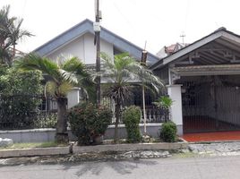 4 Bedroom House for rent in Dukuhpakis, Surabaya, Dukuhpakis