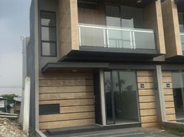 3 Kamar Vila for sale in Curug, Tangerang, Curug