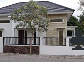 4 Habitación Casa en venta en Lakarsantri, East Jawa, Lakarsantri