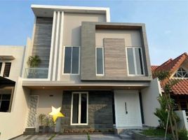5 Bedroom Villa for sale in Lakarsantri, East Jawa, Lakarsantri, Surabaya, East Jawa, Indonesia