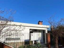 2 Bedroom House for sale in General Sarmiento, Buenos Aires, General Sarmiento