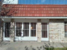 Villa 3 chambre à vendre à Rosario, Santa Fe, Rosario