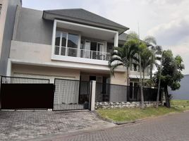 4 Bedroom House for sale in Dukuhpakis, Surabaya, Dukuhpakis