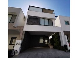 3 chambre Villa for sale in Monterrey, Nuevo Leon, Monterrey