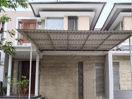 4 Habitación Villa en venta en Wiyung, East Jawa, Wiyung