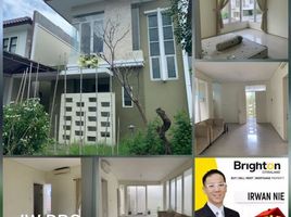 3 Bedroom House for sale in Wiyung, Surabaya, Wiyung