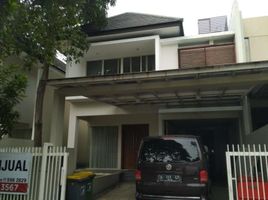 4 Bedroom House for sale in Dukuhpakis, Surabaya, Dukuhpakis