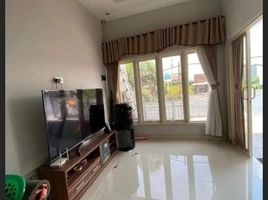 3 Bedroom House for sale in Jambangan, Surabaya, Jambangan