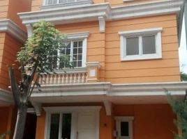 3 Kamar Vila for sale in Cipondoh, Tangerang, Cipondoh