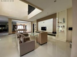 Maison 4 chambre à vendre à Lakarsantri, East Jawa, Lakarsantri