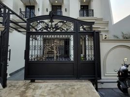 5 Bedroom Villa for sale in Taman Situ Lembang, Menteng, Johar Baru