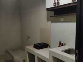 2 Kamar Rumah for rent in Lakarsantri, Surabaya, Lakarsantri