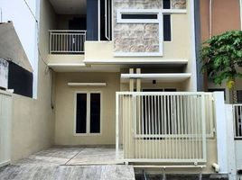 4 Habitación Villa en venta en Rungkut, East Jawa, Rungkut