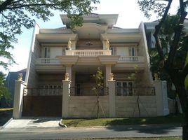 6 Kamar Rumah for sale in Lakarsantri, Surabaya, Lakarsantri