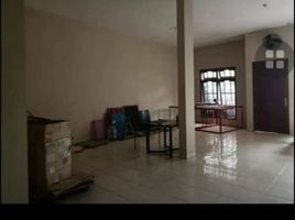 4 Bedroom House for sale in Dukuhpakis, Surabaya, Dukuhpakis