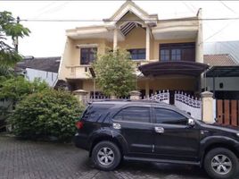 5 Bedroom House for sale in Dukuhpakis, Surabaya, Dukuhpakis