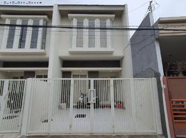 3 Habitación Villa en venta en Tambaksari, East Jawa, Tambaksari