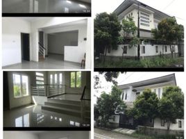 4 Habitación Villa en venta en Wiyung, East Jawa, Wiyung