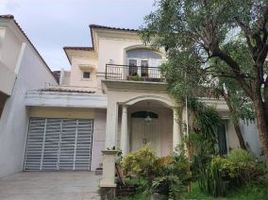 Villa 4 chambre à vendre à Lakarsantri, East Jawa, Lakarsantri