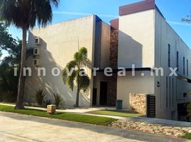 6 chambre Villa for sale in Yucatan, Conkal, Yucatan