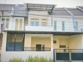 4 Kamar Rumah for sale in Gunung Anyar, Surabaya, Gunung Anyar