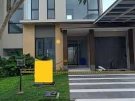 5 Bedroom House for sale in Cipondoh, Tangerang, Cipondoh