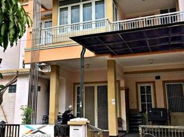 4 Habitación Casa en venta en Tenggilis Mejoyo, East Jawa, Tenggilis Mejoyo