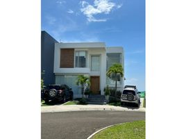 4 Bedroom House for sale in Manta, Manabi, Manta, Manta