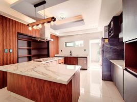 5 Bedroom House for sale in Medellin, Veracruz, Medellin