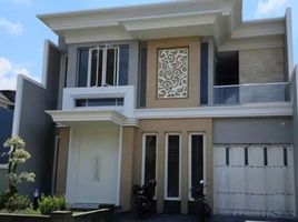 4 Schlafzimmer Villa zu verkaufen in Lakarsantri, East Jawa, Lakarsantri