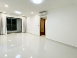 3 Phòng ngủ Chung cư for rent at Saigon Royal Residences, Phường 12