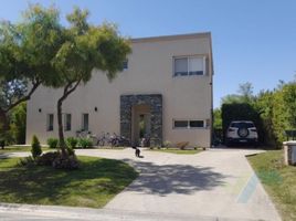 4 Bedroom House for sale in Pilar Buenos Aires, Pilar