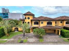 4 Bedroom House for sale in Parque Lefevre, Panama City, Parque Lefevre